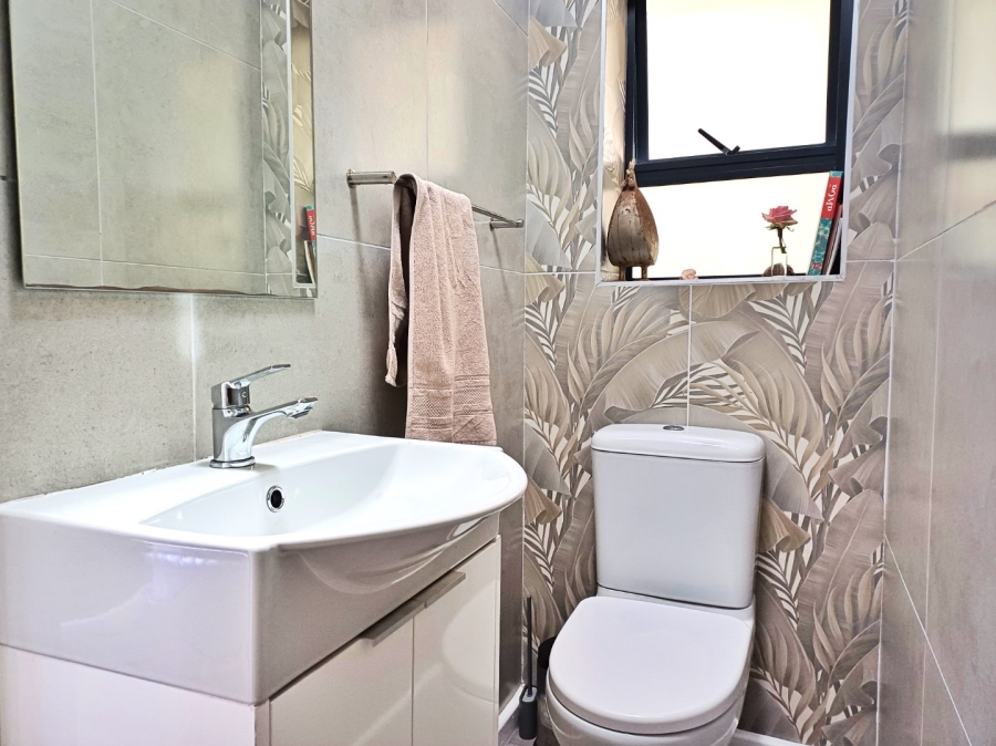 2 Bedroom Property for Sale in Bergsig Western Cape